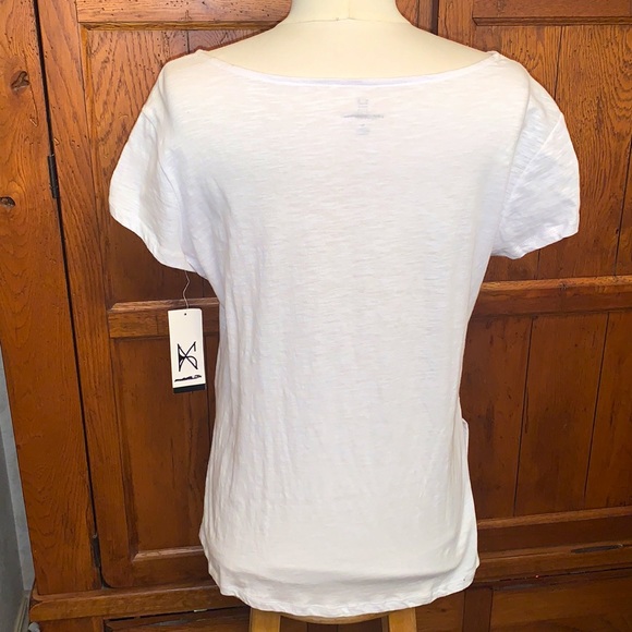 🆕Pretty💕Lacey Top🌼Front Gathered areas w/Crocheted Lace between & side splits - Picture 3 of 11